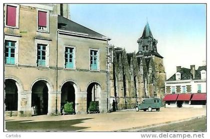 35 LA GUERCHE DE BRETAGNE Place de la Mairie