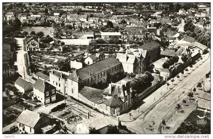 LA GUERCHE DE BRETAGNE 35 - Avenue de la République