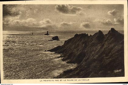 CPA La Pointe Du Raz Et Le Phare De La Vieille
