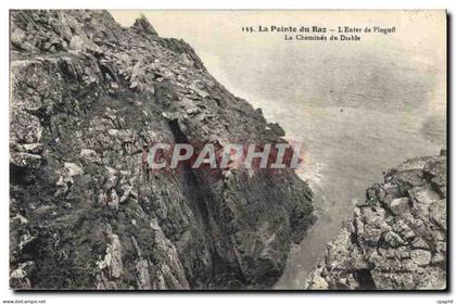 CPA La Pointe du Raz l'Enter de Plogoff La Cheminee du Diable