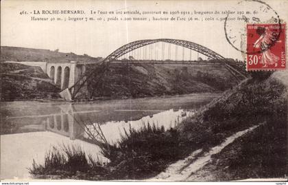 CPA La Roche Bernard Le Pont en arc articule