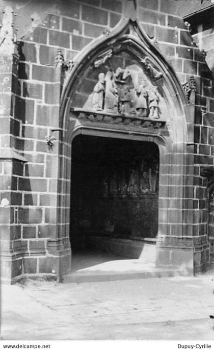 LA ROCHE MAURICE - très bon état