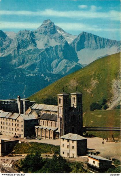 38 - La Salette - Sanctuaire Notre Dame de la Salette - La Basilique et l'Obiou - Lieu de Pèlerinage - CPM - Carte Neuve