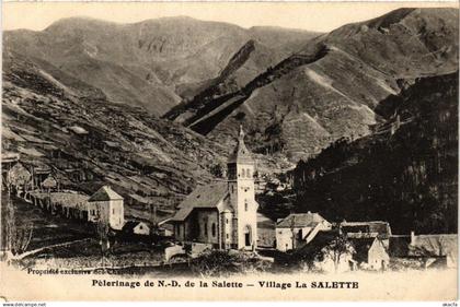 CPA Pélérinage de N.-D. de la SALETTE - Village La SALETTE (433996)