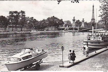 AK 195121 FRANCE - Paris - Bords de Seine au Pont Alexandre III