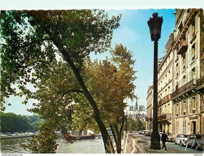 Carte Postale - 75 - Paris - La Seine et ses bords - Les quais de la Seine - Au fond la Cathédrale Notre Dame - Automobi