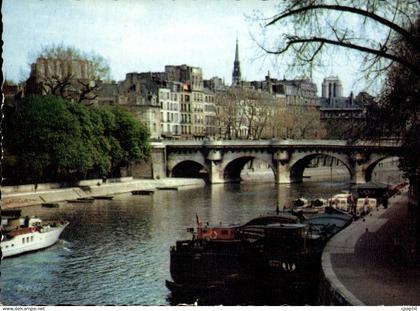 CPA Paris La Seine et la Cite Peniche