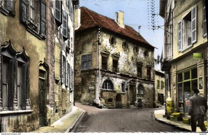 CPA La Tour Du Pin La Maison Des Dauphins