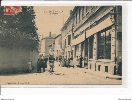 LA TOUR-du-PIN : La Poste - très bon état