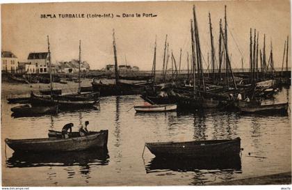 CPA La TURBALLE - Dans le Port (242614)