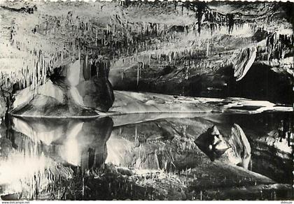 Carte Postale - 46 - Lacave - Grottes de Lacave - Mirages dans les lacs - Spéléologie - Carte dentelée - CPSM grand form