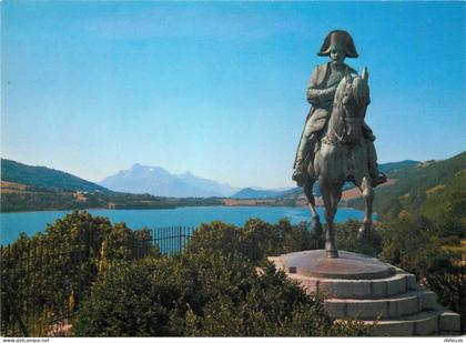 Carte Postale - 38 - Laffrey - Le Lac de Laffrey sur la Route Napoléon - Statue de Napoélon Bonaparte à cheval - CPM - C