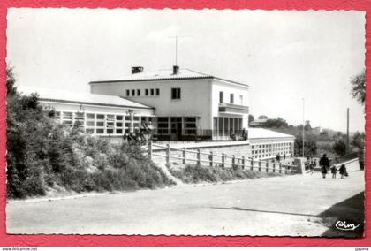 82 LAFRANCAISE - Le Groupe Scolaire