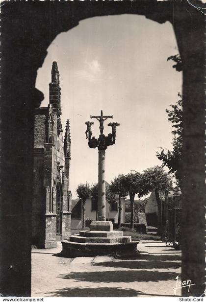 29 LAMPAUL GUIMILIAU