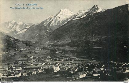 CPA Laruns vue generale et le pic du Ger