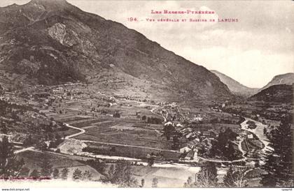 CPA Les Pyrenees Vue Genenale Et Bassins De Laruns