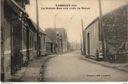 CPA LASSIGNY La Grande Rue Cote Route de Noyon (1207283)