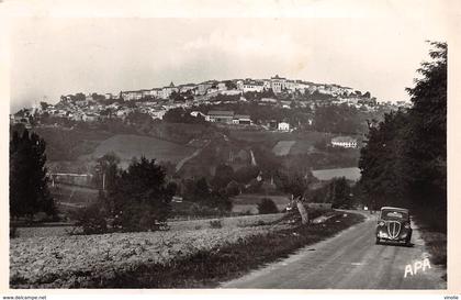 A-19-483 : LAUZERTE. AUTOMOBILE.