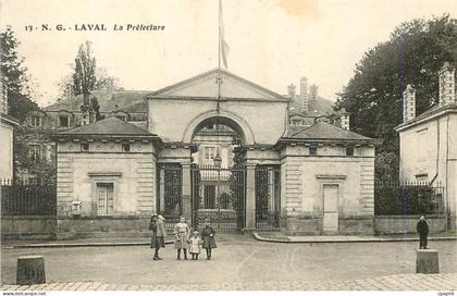CPA Laval La Prefecture