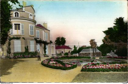 CPA Laval Perrine