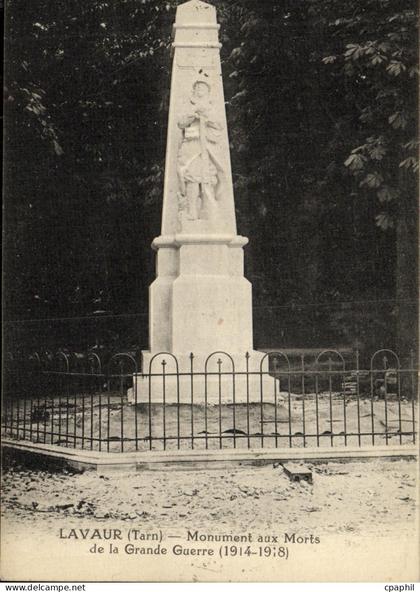 CPA Lavaur Monument aux Morts de la Grande Guerre Militaria