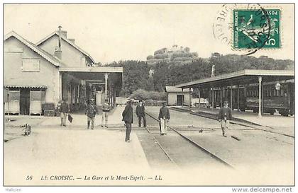 - loire atlantique - ref - B559 - le croisic -  la gare et le mont saint esprit - train e second plan - carte bon etat -
