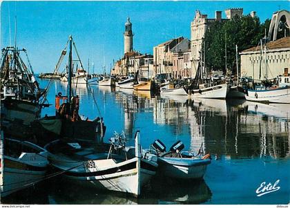 Carte Postale - 30 - Le Grau du Roi - Le chenal et le phare - Bateaux - Flamme Postale de Le Grau du Roi - CPM - Voir Sc