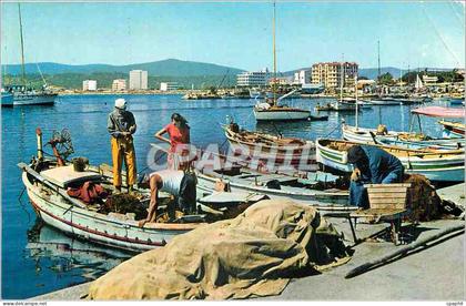 CPM La Cote d'Azur Le Lavandou le Port Bateaux