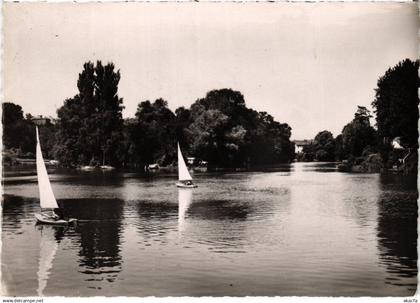CPM LE PERREUX-sur-MARNE Yachts (1351813)