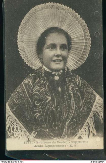 LE PORTEL  FEMME