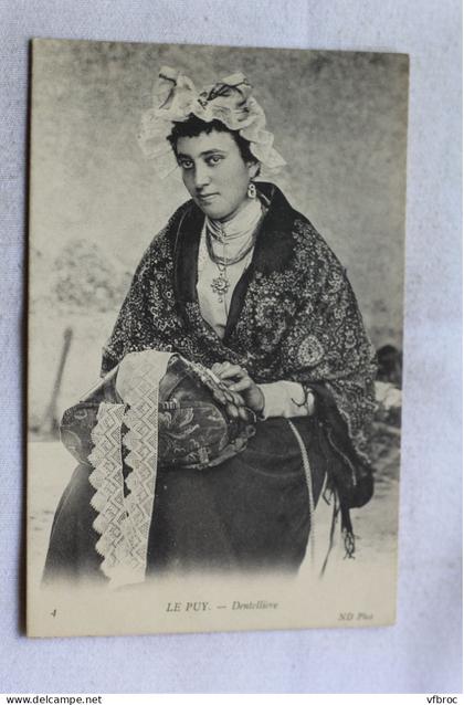 AB110, Le Puy, dentellière, Haute Loire 43