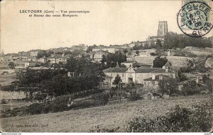 CPA Lectoure Vue Panoramique Et Restes Des Vieux Remparts
