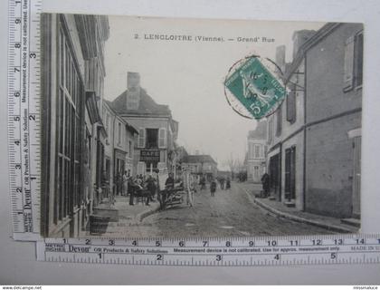 86 Vienne Lencloitre grande rue