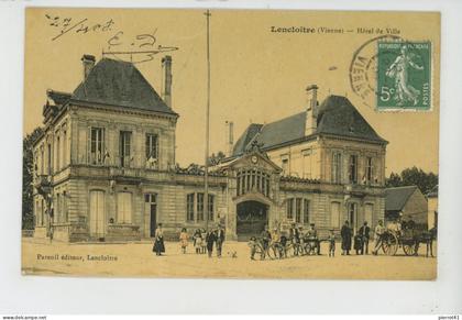 LENCLOITRE - Hôtel de Ville