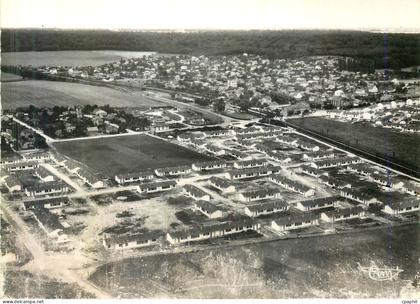 CPM Les Clayes sous Bois (S et O) Le Nouveau Jardin des Clayes Vue Aerienne