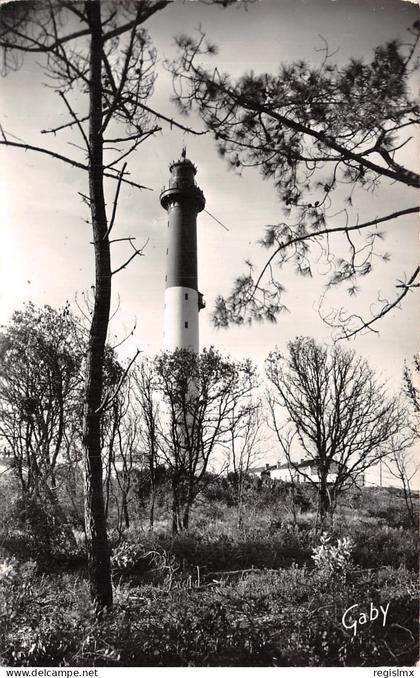 17-LES MATHES-N°2117-H/0123