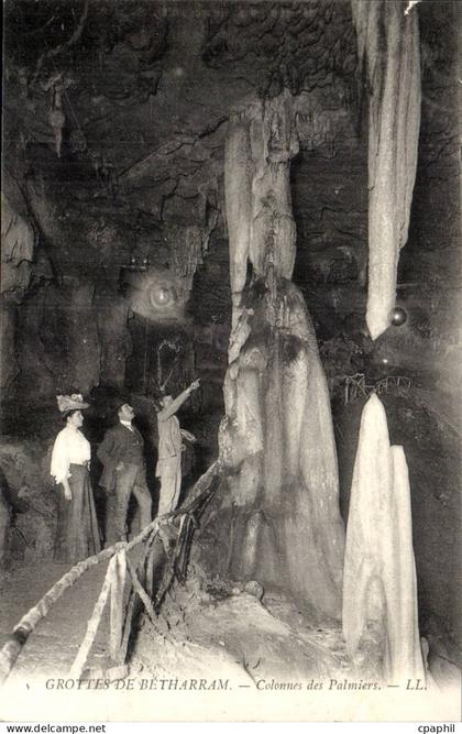 Grottes de Betharram CPA Colonnes des Palmiers