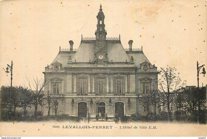CPA Levallois Perret l'Hotel de Ville