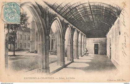 LEVES : LE CLOITRE