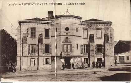 CPA Auvergne Lezoux Hotel de Ville