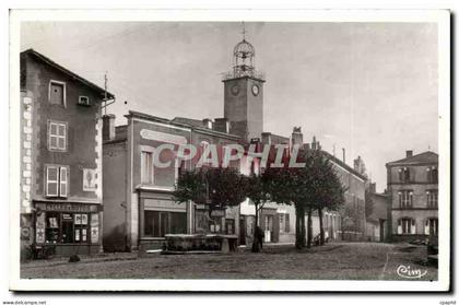 Lezoux - Place du Pilori - CPA