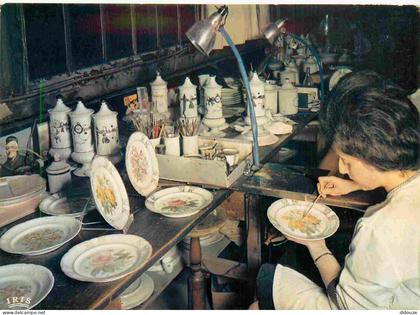 Carte Postale - 87 - Limoges - Porcelaine de Limoges - Reproduction à la main d'une assiette vieux Limoges 1856  - CPM -