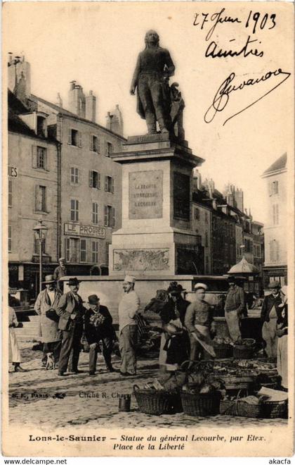 CPA Lons le Saunier- Statue du general Lecourbe,Place de la Liberte FRANCE- (1044293)