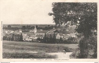 LORQUIN : ECHAPPEE PITTORESQUE