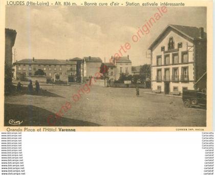 43.  LOUDES . Grande Place et Hôtel Varenne .