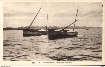 CPA Luc sur Mer Contre jour en mer