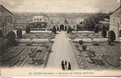 CPA Lucon la cour du college Richelieu