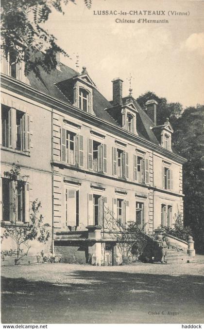 LUSSAC LES CHATEAUX : CHATEAU D'HERMANTIN