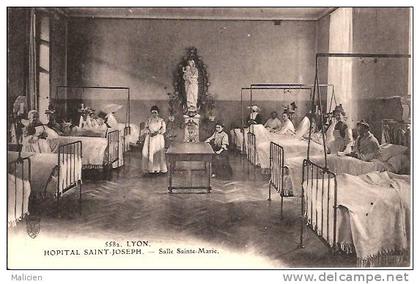 REF MLA DIV -ref no 196 -RHONE -lyon -hopital saint joseph - salle sainte marie  -bon etat