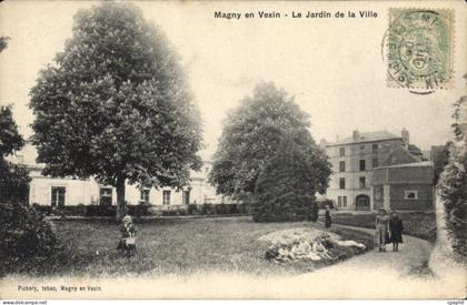 CPA Magny en Vexin Le Jardin de la Ville